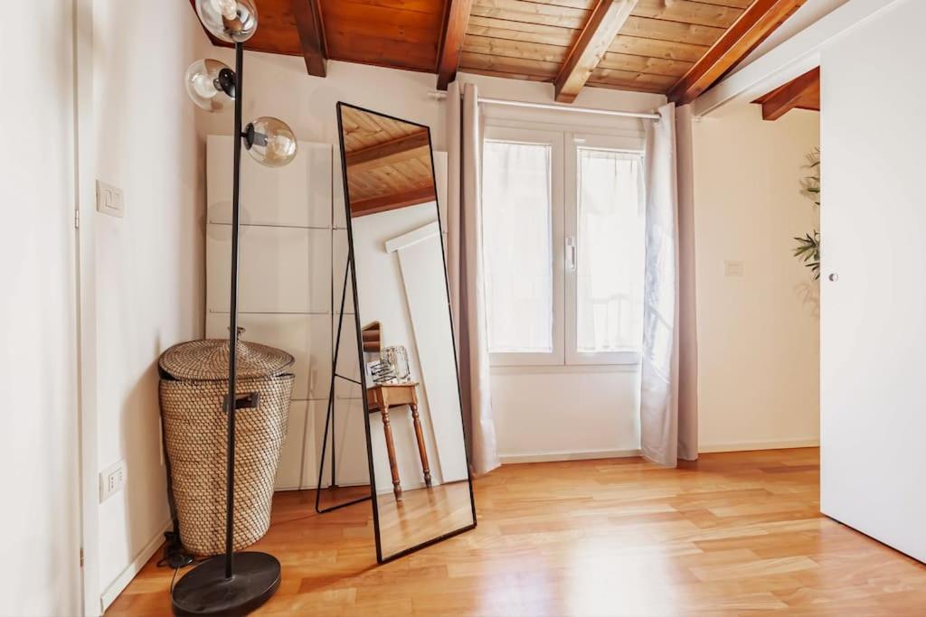 Elegante Loft Su 2 Piani A 5 Minuti Da San Siro Apartment มิลาน ภายนอก รูปภาพ