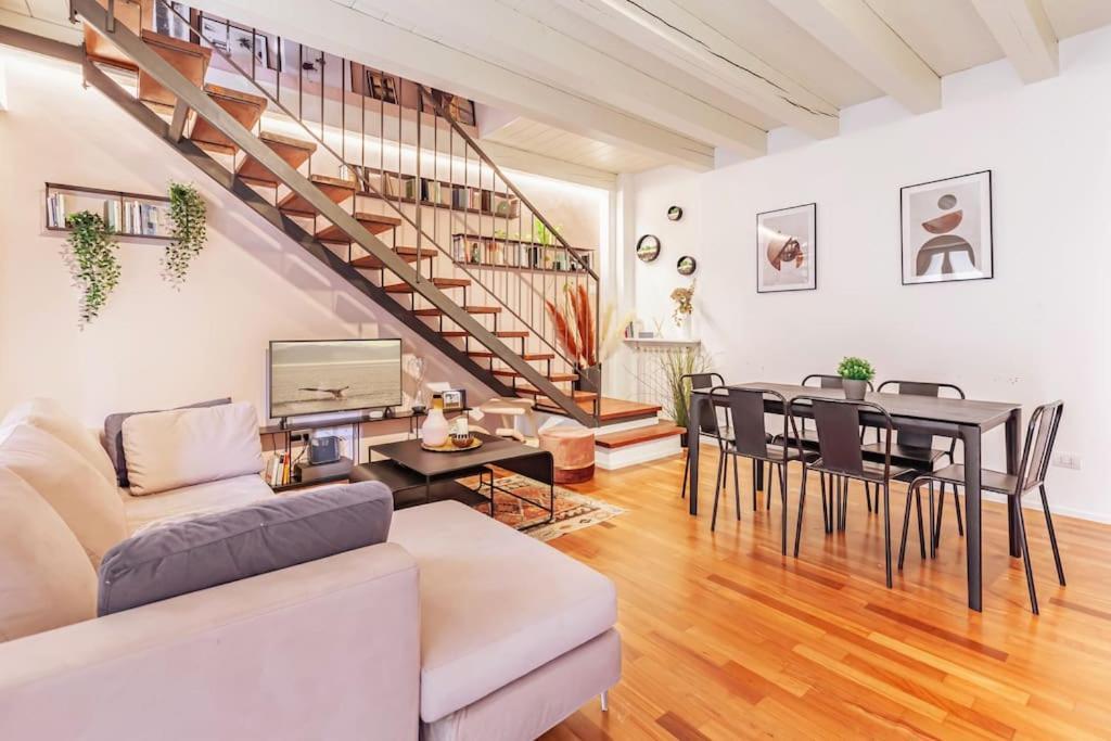 Elegante Loft Su 2 Piani A 5 Minuti Da San Siro Apartment มิลาน ภายนอก รูปภาพ