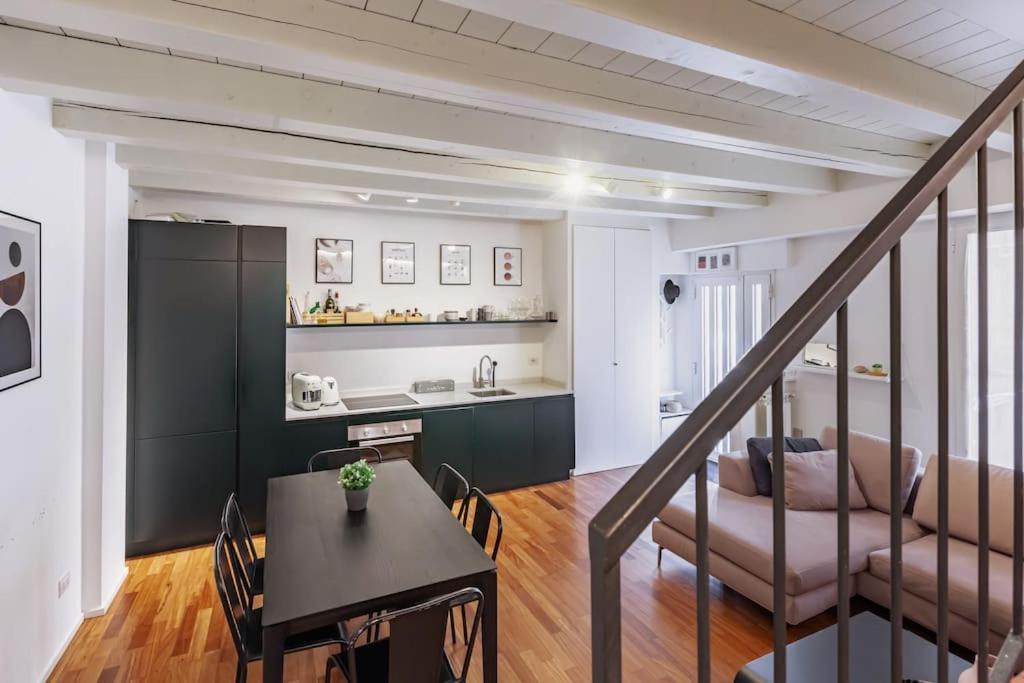 Elegante Loft Su 2 Piani A 5 Minuti Da San Siro Apartment มิลาน ภายนอก รูปภาพ
